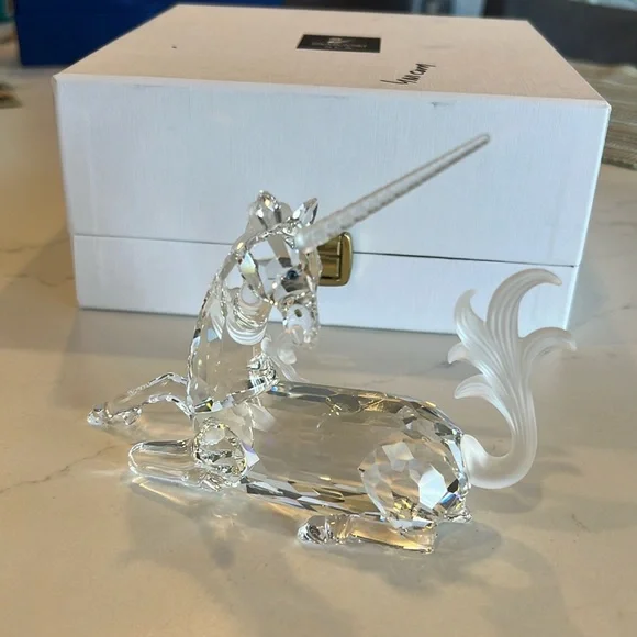 Swarovski crystal unicorn ๐๐ฆ - Picture 1 of 7